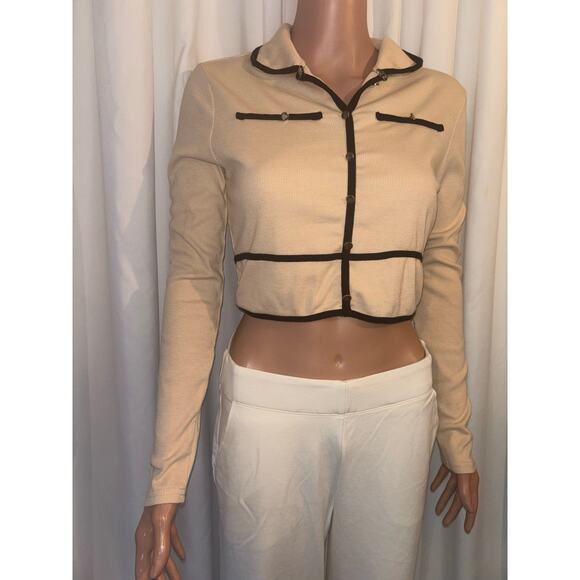 SHEIN Size L - Contrast Binding Crop Tee - Picture 1 of 6